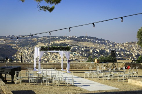 חתונה על רקע הנוף הירושלמי