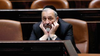 אריה דרעי. החלטה לפני פרידה