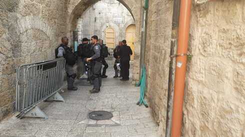 מחסומי המשטרה ברובע היהודי