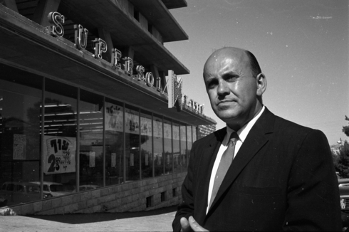 ברט לואב, בעלי הסופרמרקט המפורסם, 1960