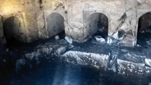 מערות קבורה יהודיות המשויכות לתקופת בית שני.
