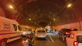 זירת התאונה במנהרת ליפתא בכביש בגין