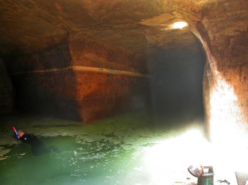 המערה בקטמון הישנה. צילום: עופר כהן, באדיבות רשות העתיקות