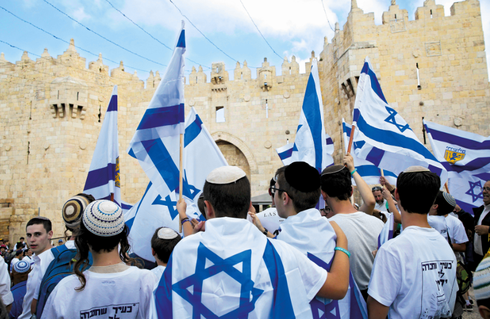 כבישים חסומים ושינויים בתחבורה הציבורית: כל הסדרי התנועה ...
