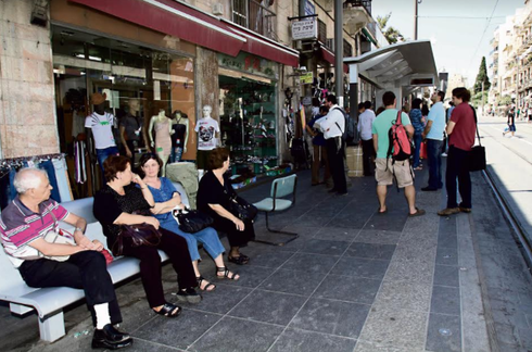 חנויות ברחוב יפו בירושלים. צילום: שלומי כהן